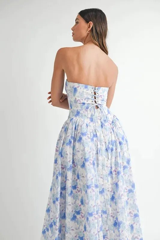 MABLE Sweetheart Neckline Floral Printed Midi Dress by MABLE