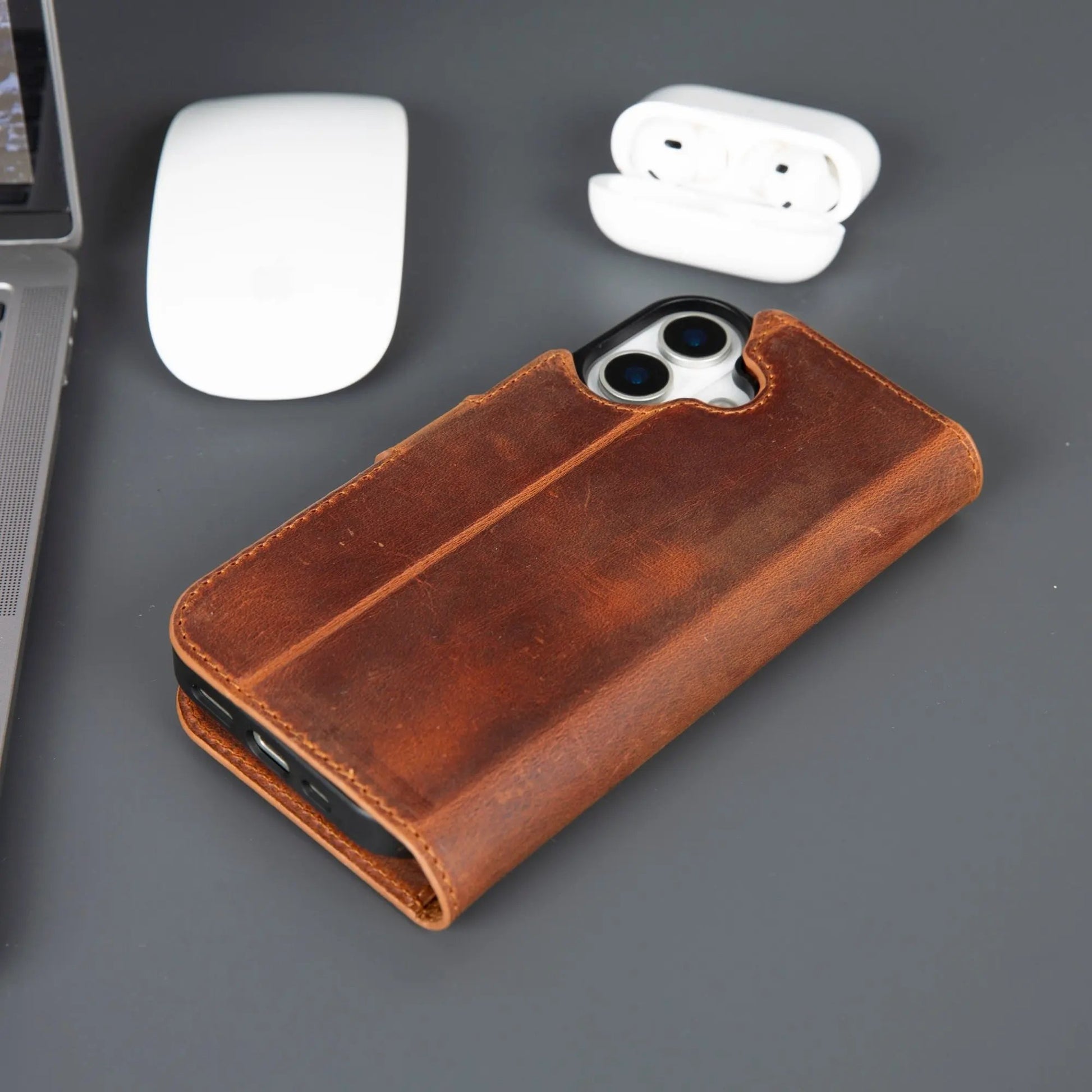 Casper iPhone 17 Leather Wallet Case – MagSafe Compatible by TORONATA