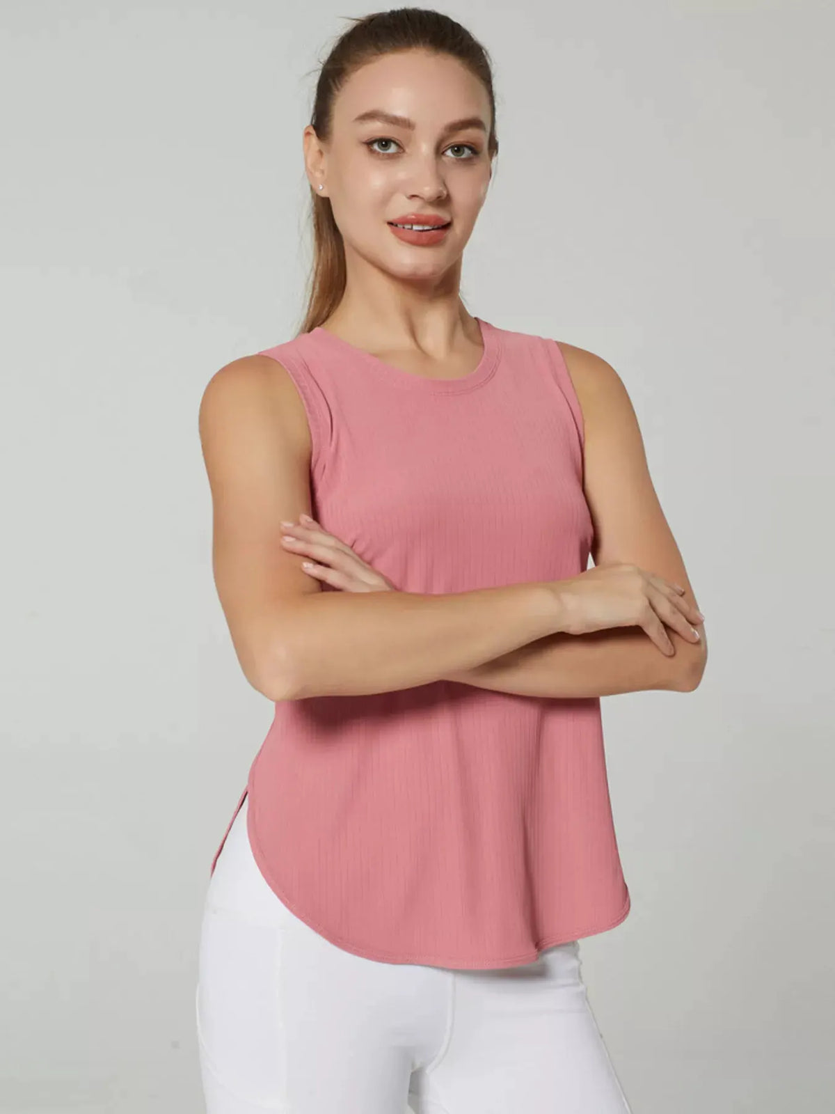 Lightweight Ribbed Active Tank by Trendsi