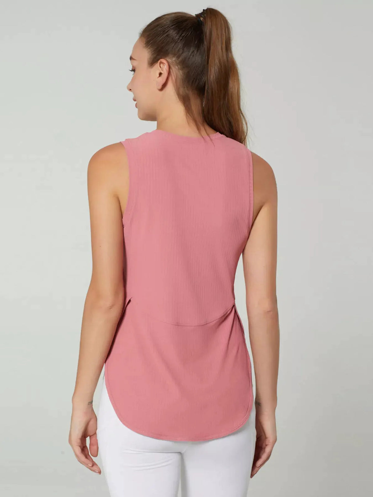 Lightweight Ribbed Active Tank by Trendsi