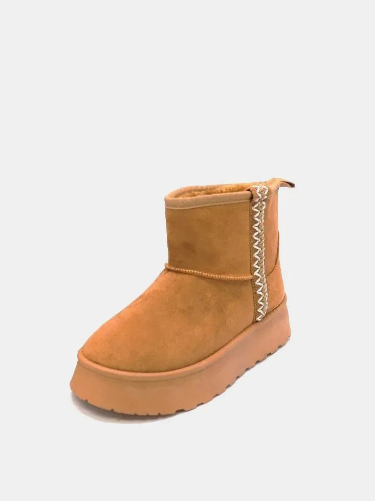 WILD DIVA Round Toe Platform Boots by WILD DIVA
