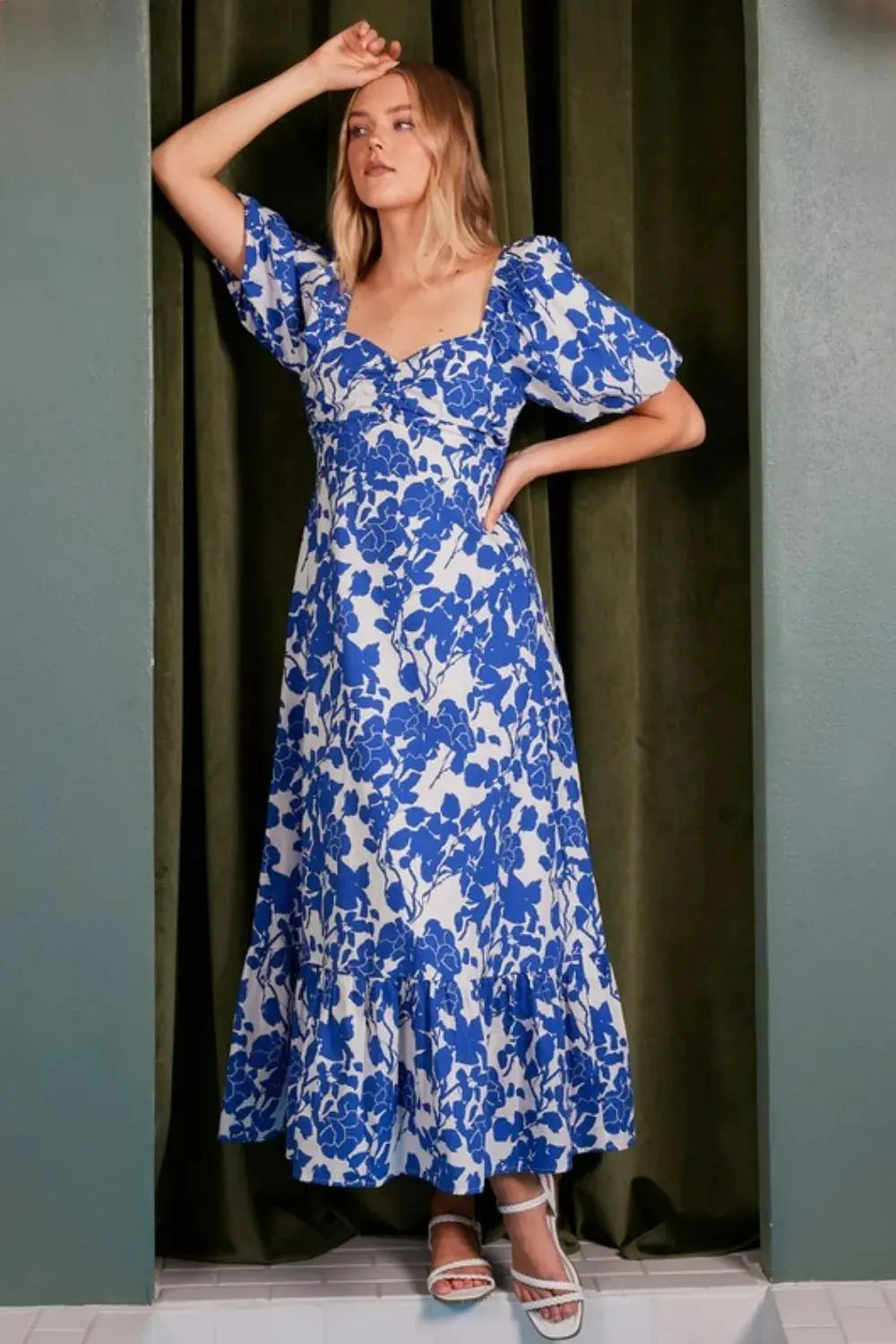 Mittoshop Cutout Back Floral Sweetheart Neck Puff Sleeve Dress by Mittoshop