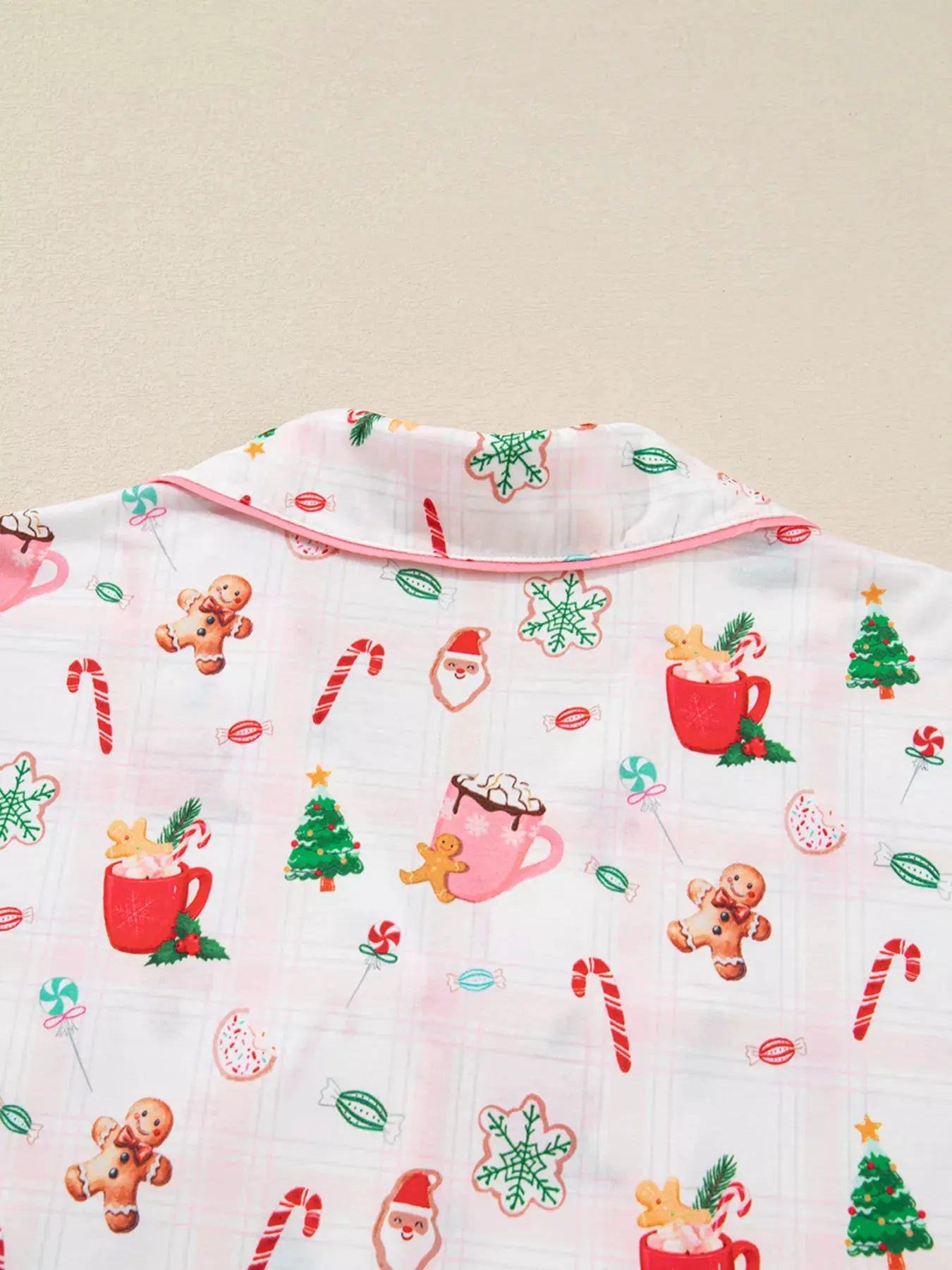 Christmas Spirit Cute Holiday Print Short Sleeve Shirt and Pants 2pcs Pajama Set by Partner Label