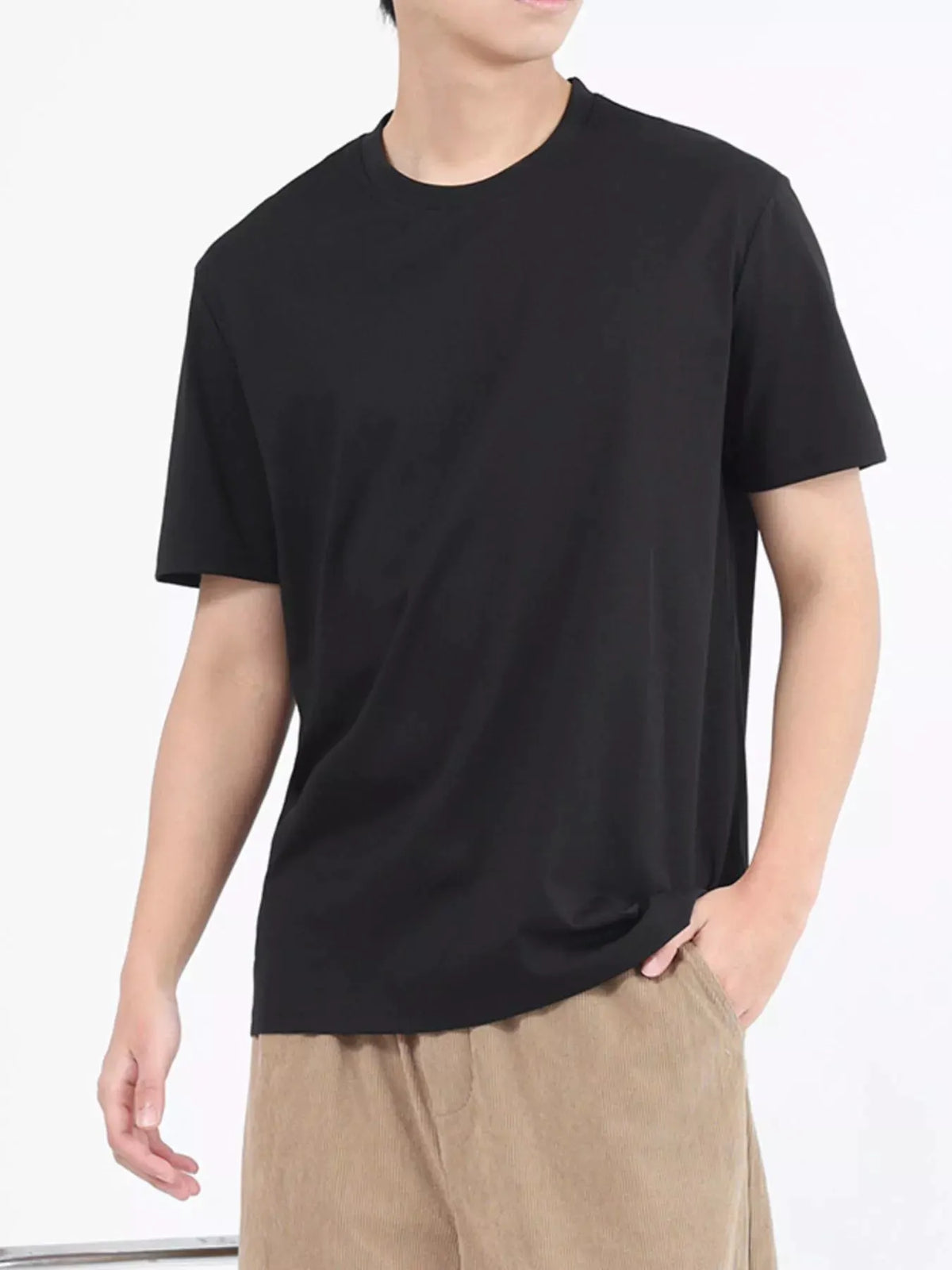 Men's Plus Size Classic Crew Neck T-Shirt by Trendsi