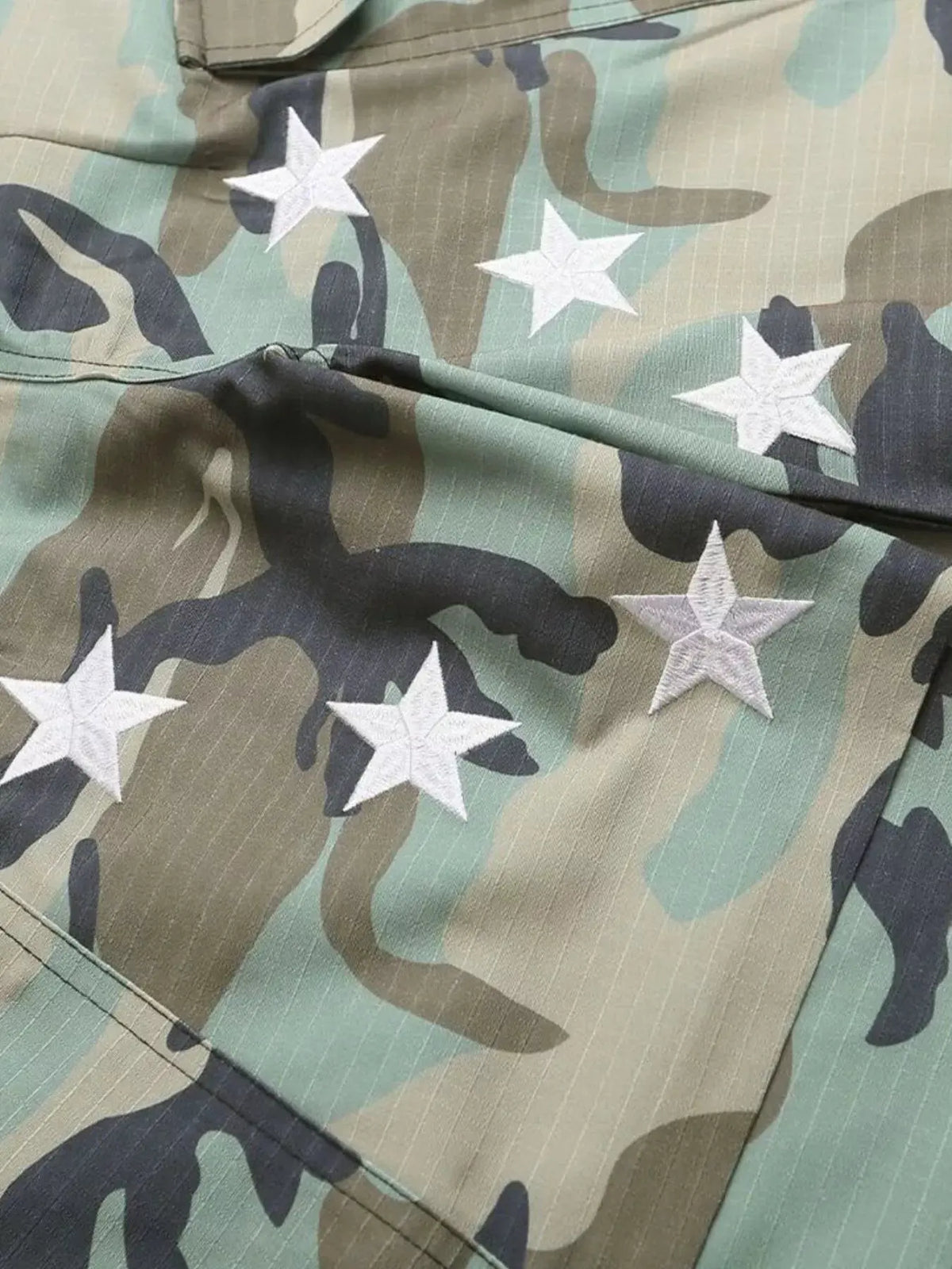 Men's Star Camouflage Cargo Capris by Trendsi