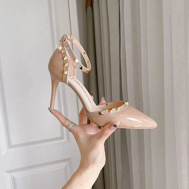 Point Toe Kitten Heels Pumps by Partner Label