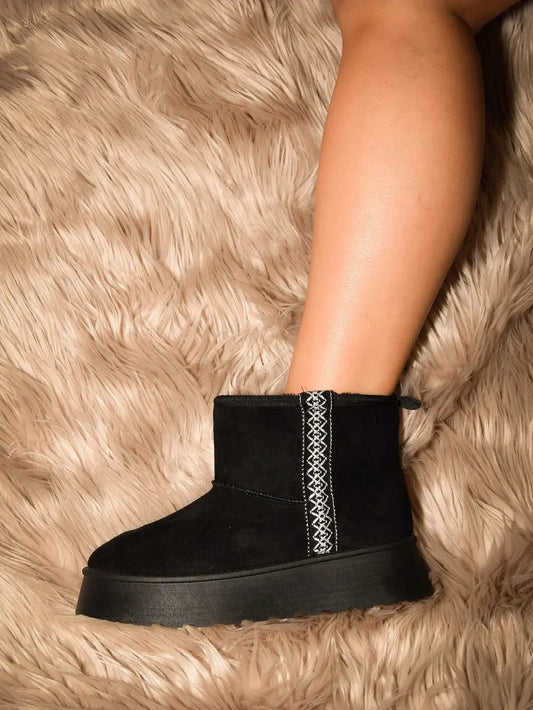 WILD DIVA Round Toe Platform Boots by WILD DIVA