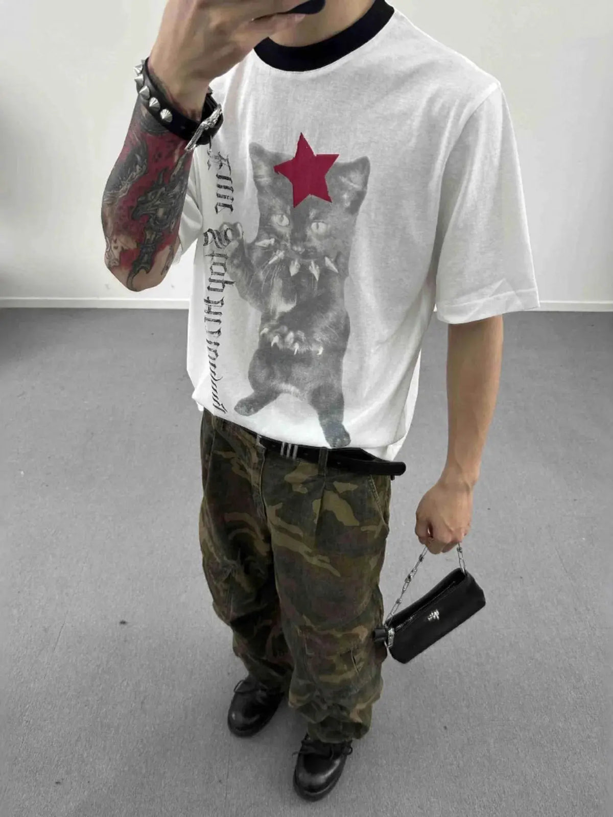 Men's Cat Star Graphic Short Sleeve T-Shirt by Trendsi