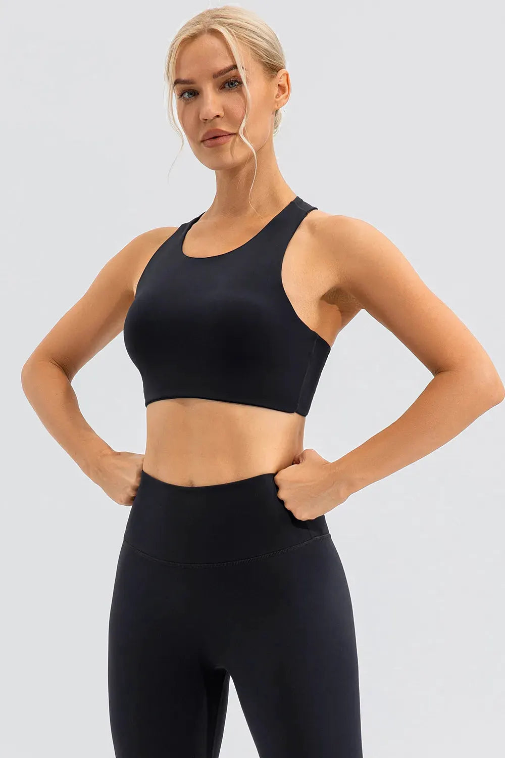 Round Neck Cutout Cropped Active Tank by Partner Label