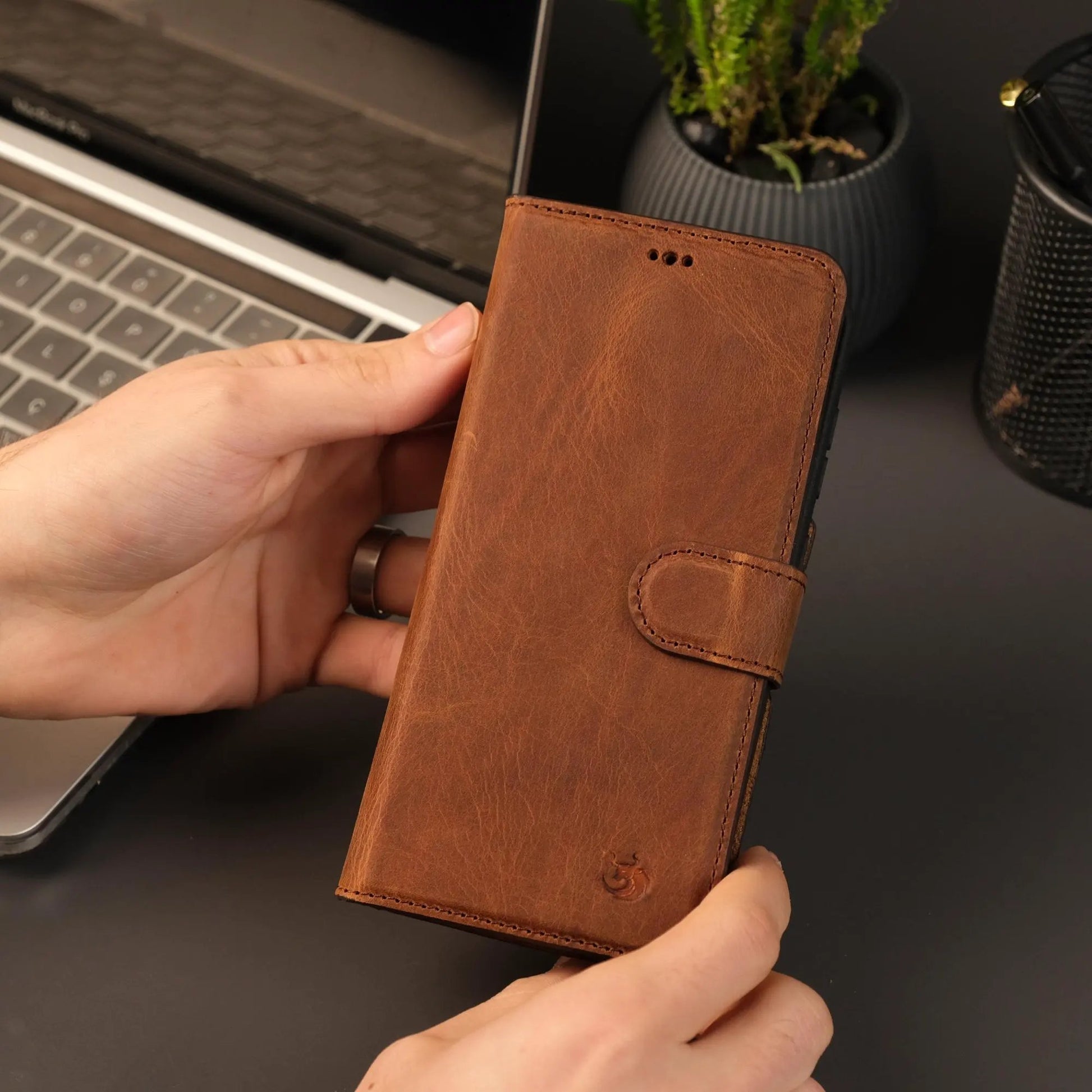 Leather Samsung Galaxy S25 Wallet Case | Buffalo by TORONATA