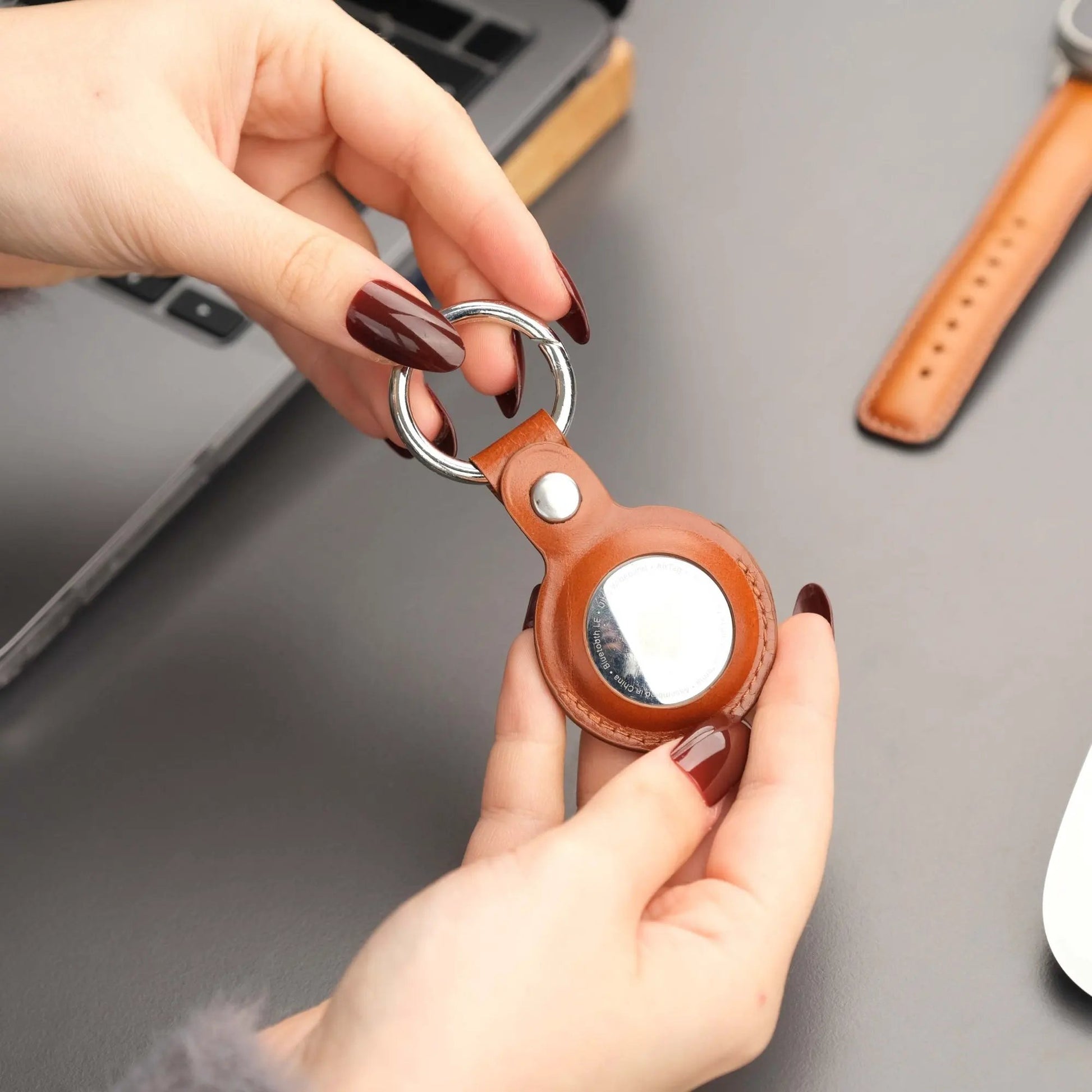 Saratoga Leather AirTag Holder by TORONATA