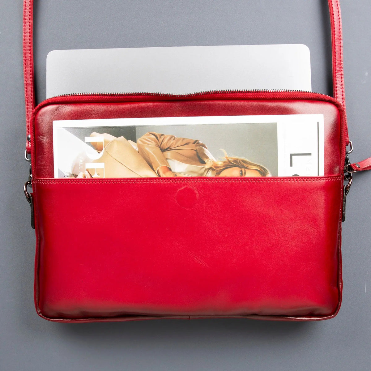 Seward Leather Laptop Bag with Shoulder Strap - MacBook Sleeve 14" & 16" by TORONATA