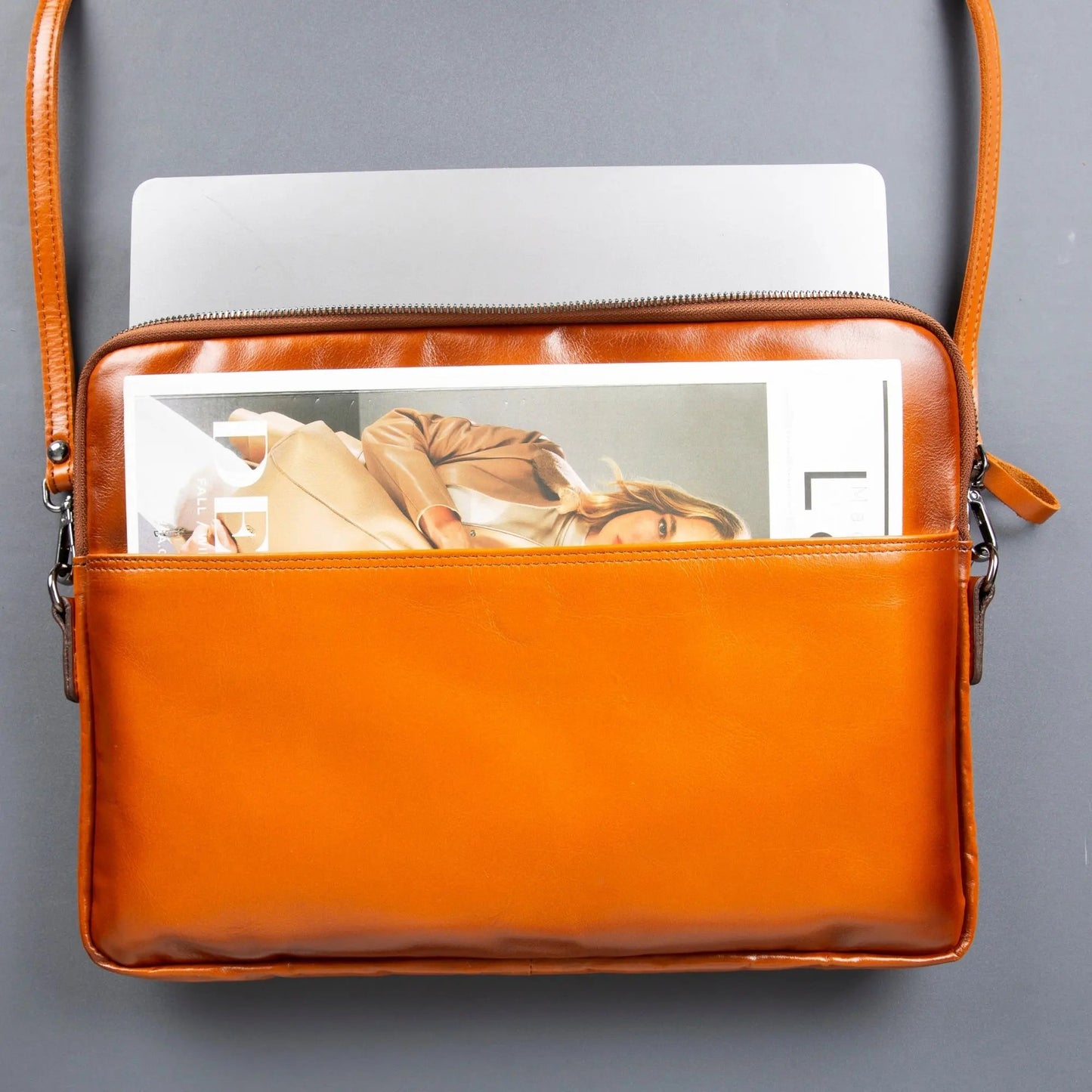 Seward Leather Laptop Bag with Shoulder Strap - MacBook Sleeve 14" & 16" by TORONATA