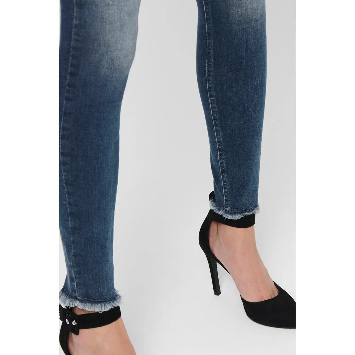 Only Women Premium Blue Cotton Lycra Soft Stretch Regular Jeans by Only