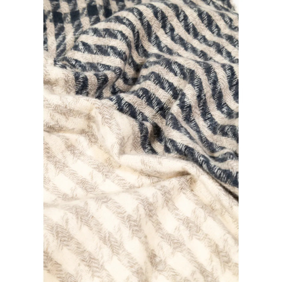 Only Women Grey Checked Scarf Warm Cozy Winter Fall Style Accessory by Only