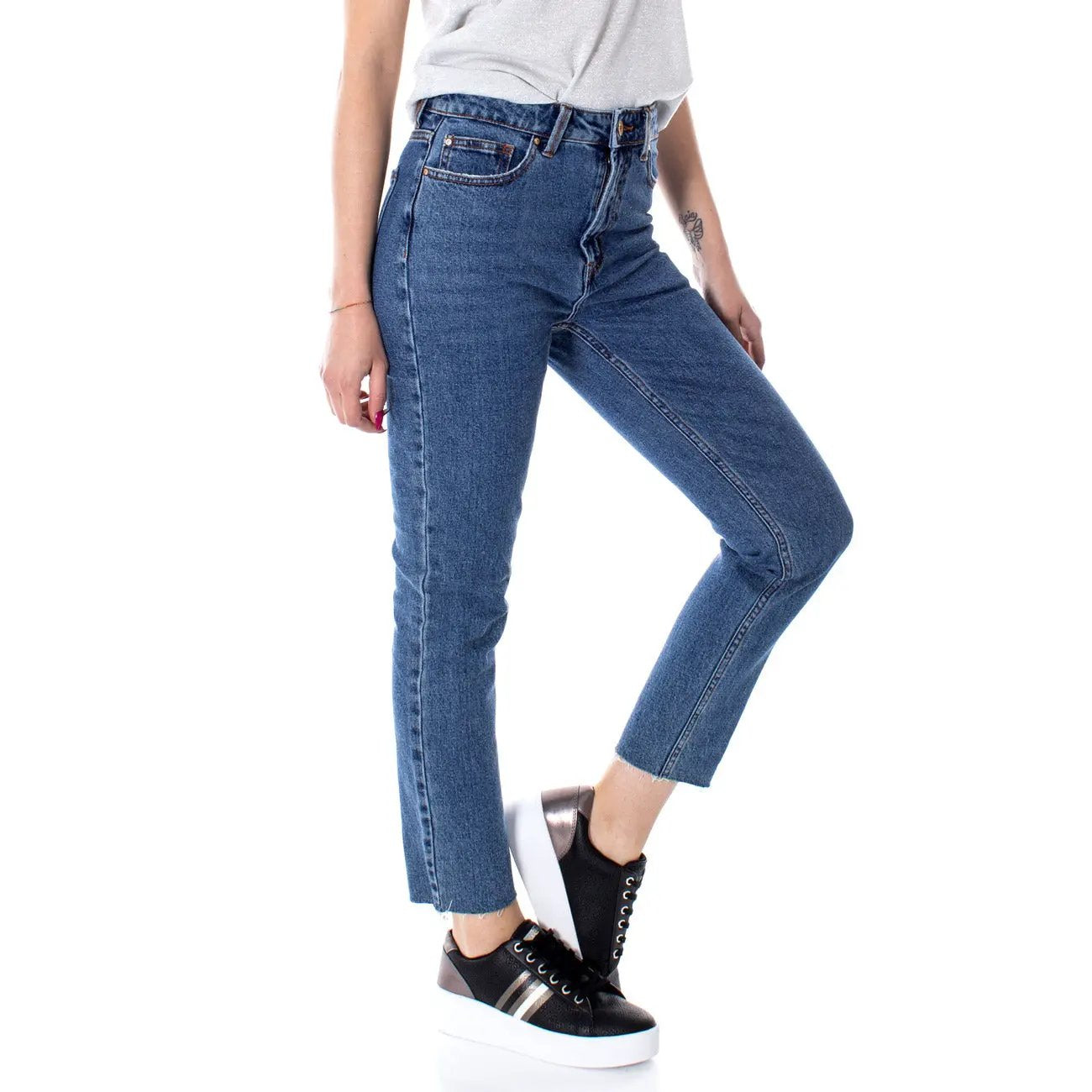 Only Ultimate Blue Stretch Cotton Jeans For Trendsetting Women by Only